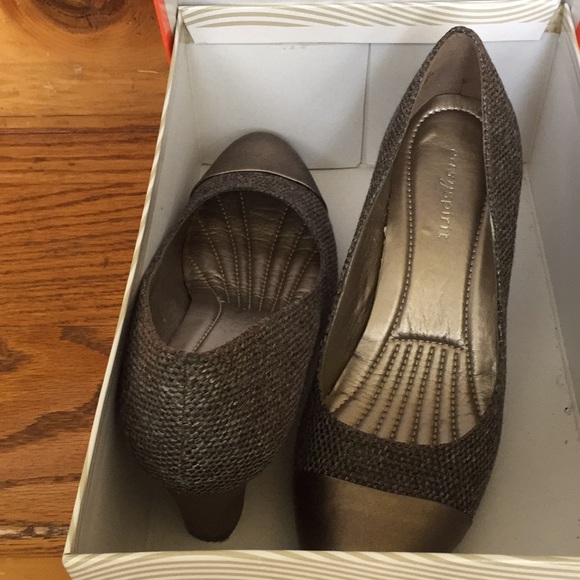 Easy Spirit shoes 👠 - Picture 1 of 7